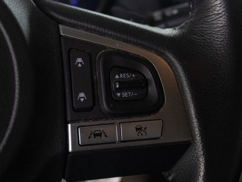 Used 2017 Subaru Outback 2.5i Premium image 11