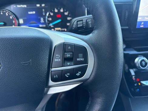 Used 2022 Ford Explorer Limited w/ Equipment Group 301A image 19