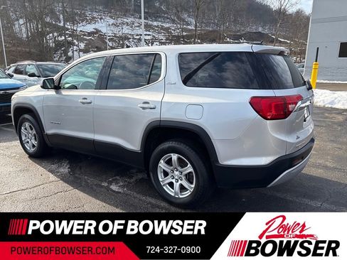 Used 2018 GMC Acadia SLE w/ LPO, Floor Liner Package image 3