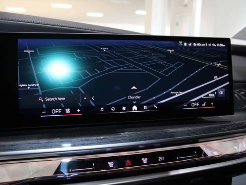Used 2026 BMW 750e xDrive image 21