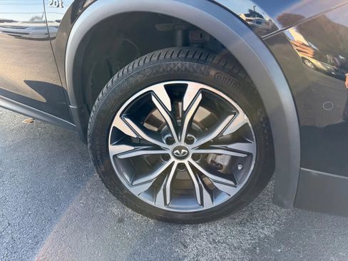 Used 2018 INFINITI QX30 Premium w/ Navigation Package AWD/4WD image 49