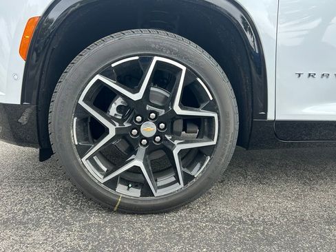 New 2026 Chevrolet Traverse High Country FWD image 10
