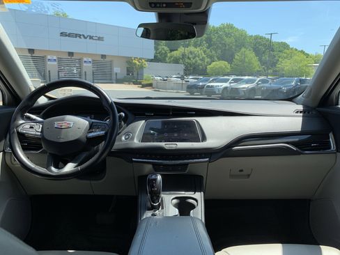 Used 2020 Cadillac XT4 Premium Luxury w/ Driver Awareness Package FWD image 30