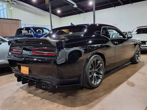 Used 2021 Dodge Challenger R/T Scat Pack image 6