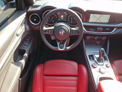 Used 2023 Alfa Romeo Stelvio Veloce AWD/4WD image 11