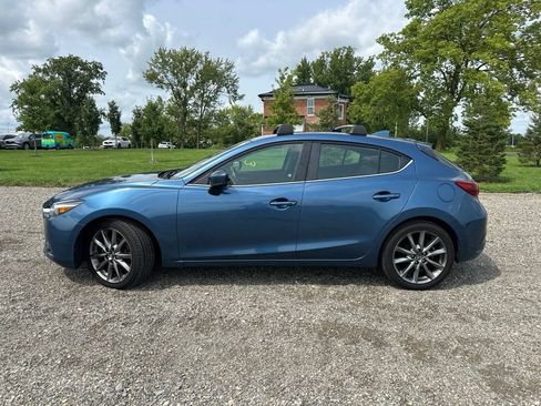 Used 2018 MAZDA MAZDA3 Grand Touring w/ Premium Equipment Package FWD image 8