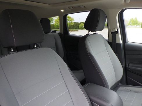 Used 2016 Ford Escape SE FWD image 15