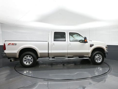 Used 2010 Ford F250 Lariat image 8