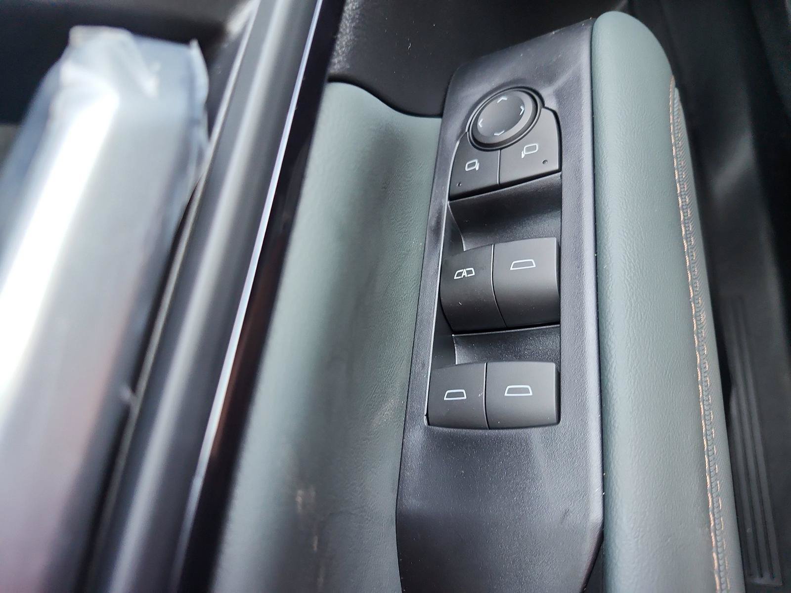 New 2027 GMC Terrain AT4 w/ Convenience Package III AWD/4WD image 17