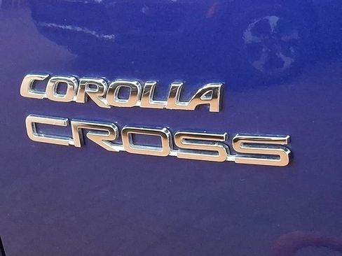 Used 2023 Toyota Corolla Cross XLE image 30