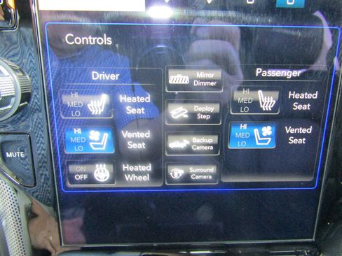 Used 2020 RAM 1500 Limited AWD/4WD image 36