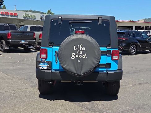 Used 2018 Jeep Wrangler Unlimited Rubicon AWD/4WD image 13