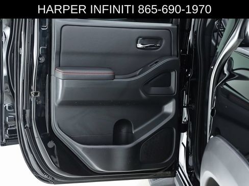 Used 2023 Nissan Frontier PRO-4X w/ Pro Convenience Package AWD/4WD image 18