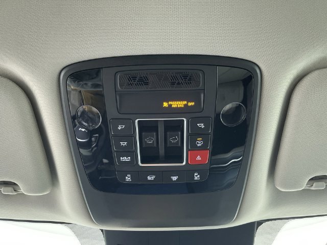 Used 2026 Kia Carnival SX FWD image 25