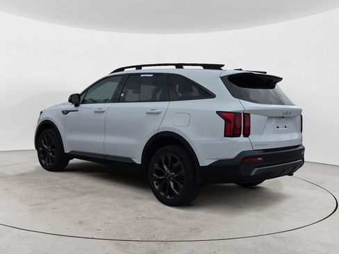 Used 2023 Kia Sorento AWD image 7