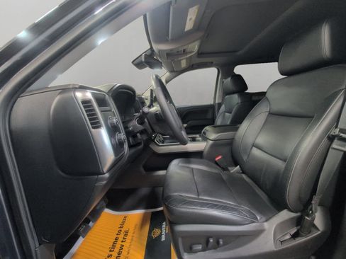 Used 2018 Chevrolet Silverado 1500 LTZ Z71 w/ Centennial Edition AWD/4WD image 9