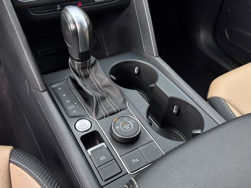 Used 2021 Volkswagen Atlas Cross Sport SE image 20