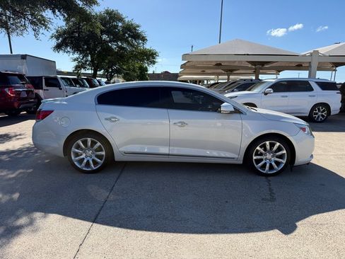Used 2010 Buick LaCrosse CXS w/ Touring Package FWD image 8
