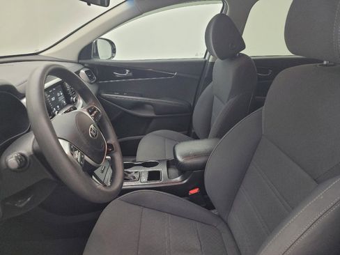 Used 2019 Kia Sorento LX image 17
