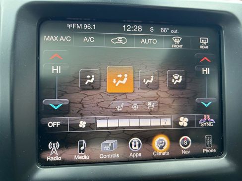 Used 2015 Jeep Cherokee Limited w/ Luxury Group FWD image 24