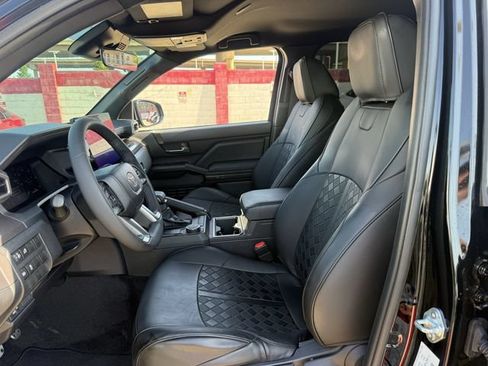 Used 2025 Toyota Tacoma TRD Sport RWD image 26