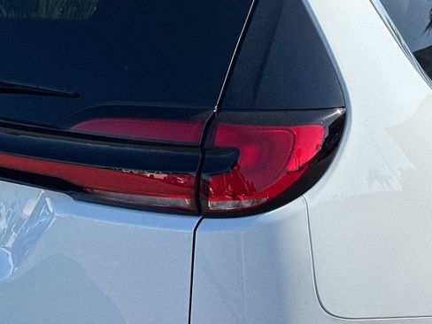 New 2027 Chrysler Pacifica Select FWD image 26