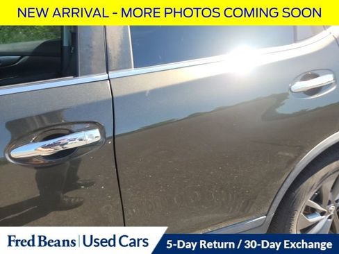 Used 2016 Nissan Rogue SL AWD/4WD image 17