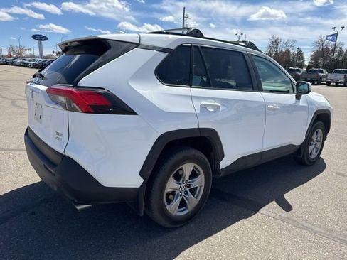 Used 2025 Toyota RAV4 XLE AWD/4WD image 10