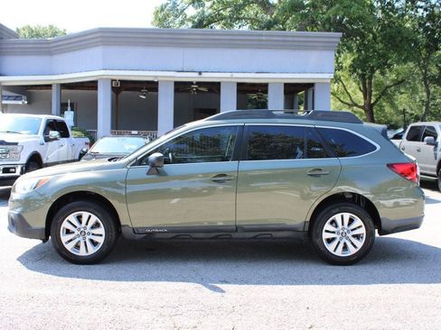 Used 2017 Subaru Outback 2.5i AWD/4WD image 4