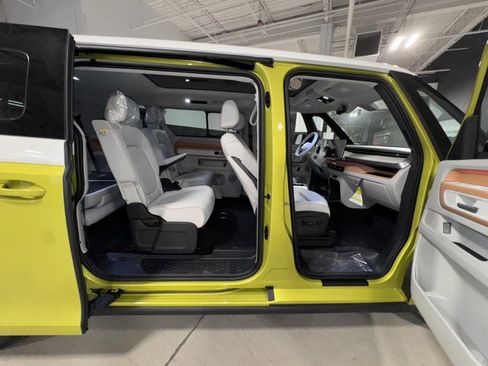New 2025 Volkswagen ID. Buzz 1st Edition image 24