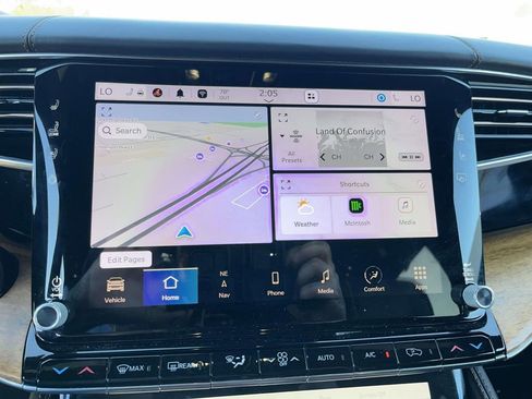 Used 2022 Jeep Grand Wagoneer Series III w/ Rear Seat Video Group 1 image 19