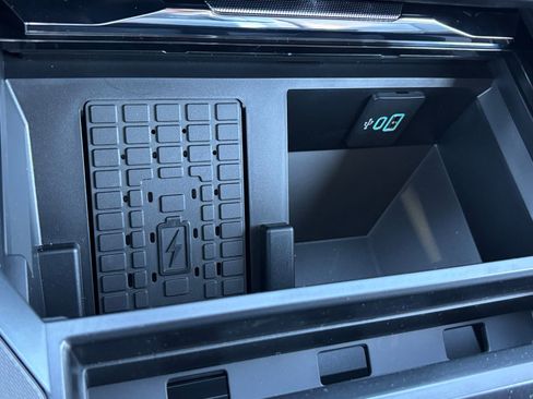 New 2026 Ford F250 Lariat w/ Black Appearance Package image 21