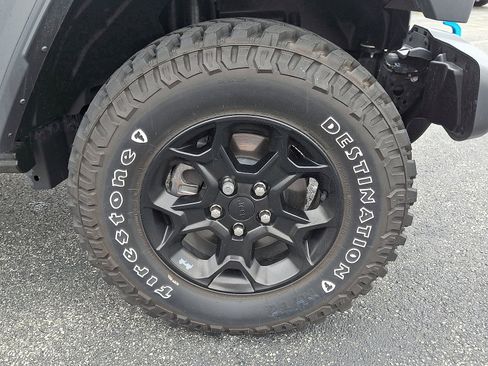 Used 2023 Jeep Wrangler Unlimited w/ Cold Weather Group image 8