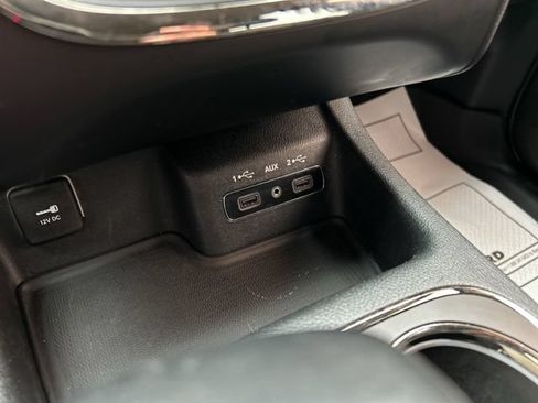 Used 2018 Dodge Durango GT AWD/4WD image 44