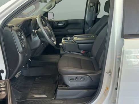 Used 2022 Chevrolet Silverado 1500 Custom AWD/4WD image 8