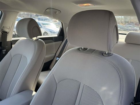 Used 2017 Hyundai Sonata SE image 15