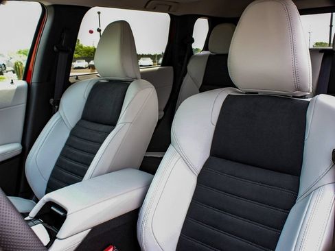 Used 2025 Mitsubishi Outlander SE AWD/4WD image 32