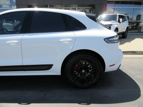 Used 2022 Porsche Macan GTS AWD/4WD image 5