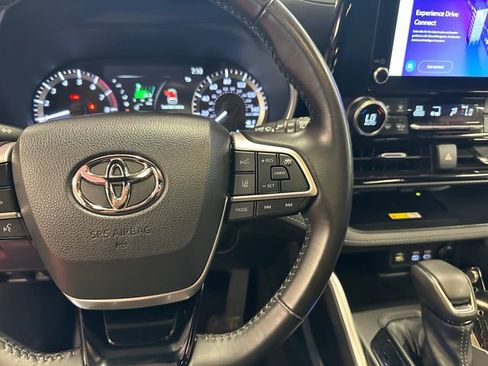 Used 2023 Toyota Highlander XSE AWD/4WD image 21