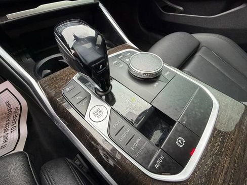Used 2021 BMW 330i xDrive Sedan w/ Convenience Package image 17