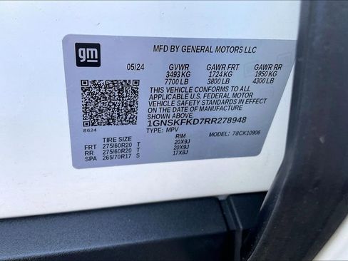 Used 2024 Chevrolet Suburban Premier image 21