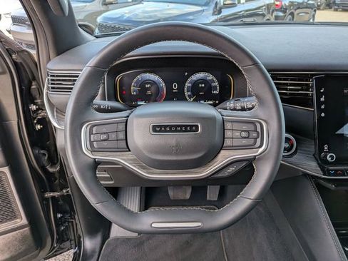 Used 2024 Jeep Wagoneer Series II w/ Flexible Seating Group image 17