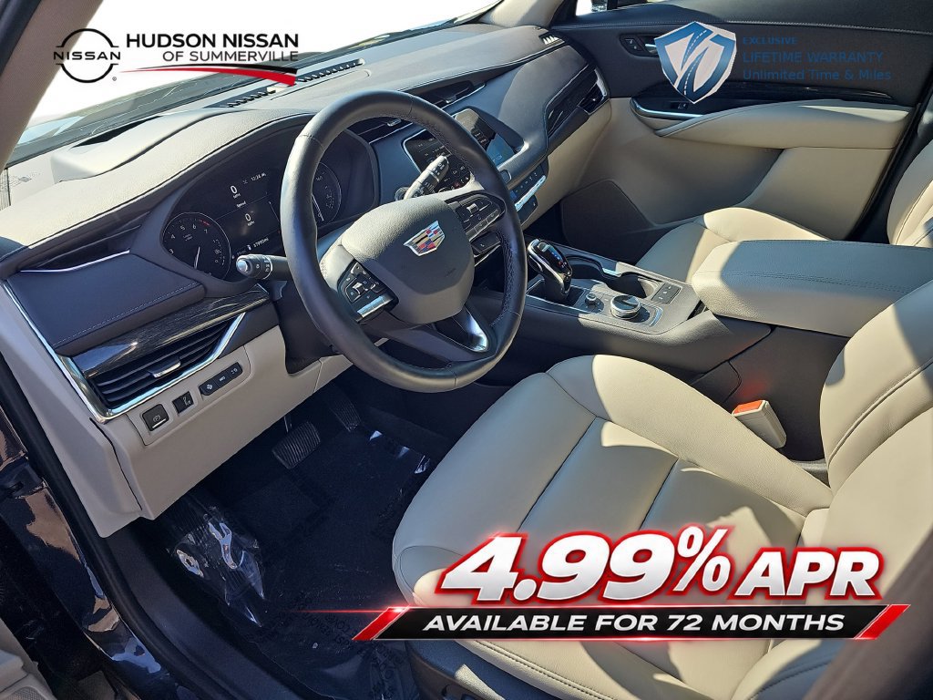 Used 2023 Cadillac XT4 Premium Luxury w/ Technology Package FWD image 17