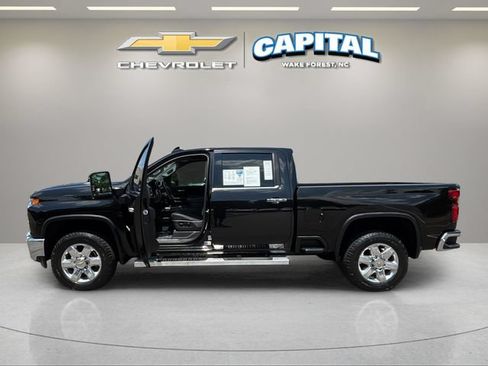 Used 2022 Chevrolet Silverado 2500 LTZ w/ LTZ Plus Package AWD/4WD image 9