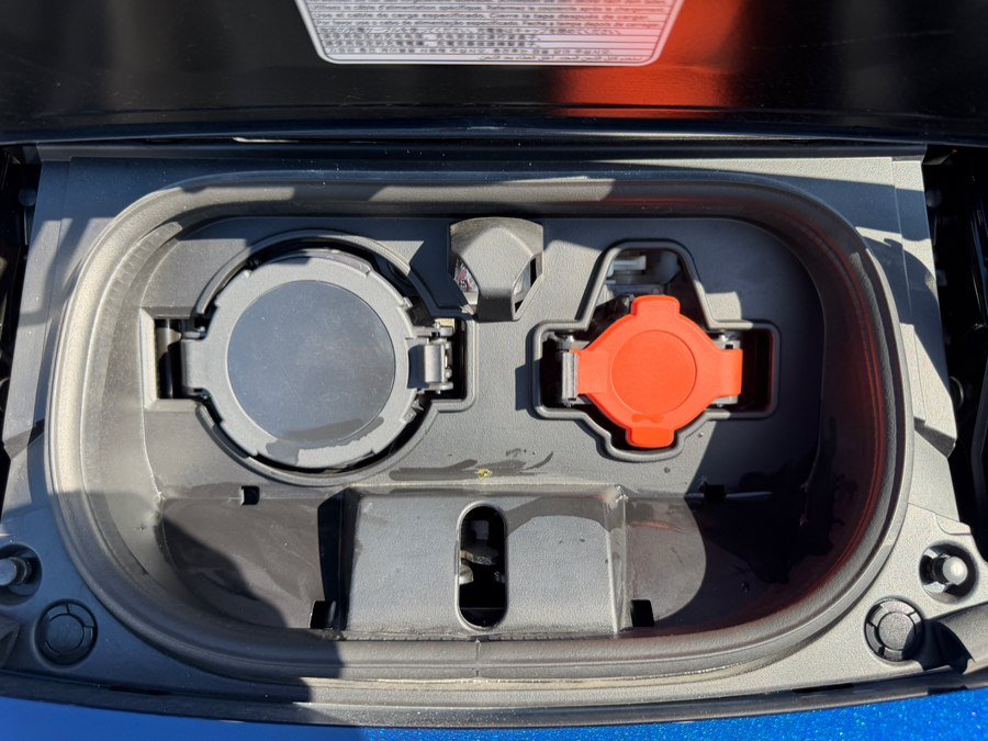 Used 2025 Nissan Leaf S FWD image 39