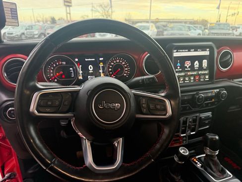 Used 2020 Jeep Gladiator Rubicon image 16