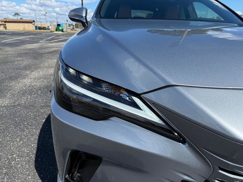 Used 2025 Lexus RX 350 FWD w/ Technology Package image 10