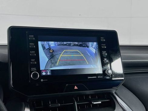Used 2022 Toyota Venza XLE AWD/4WD image 12