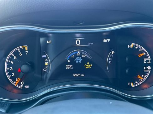 Used 2019 Jeep Grand Cherokee Laredo w/ Laredo X Package image 13