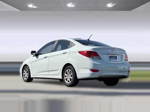 Used 2014 Hyundai Accent GLS image 3